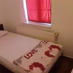 Happyrooms Piata Romana Szálloda Bukarest