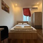 Happyrooms Piata Romana 3*