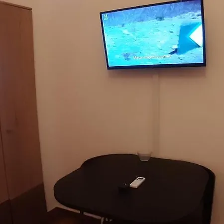 Happyrooms Piata Romana فندق