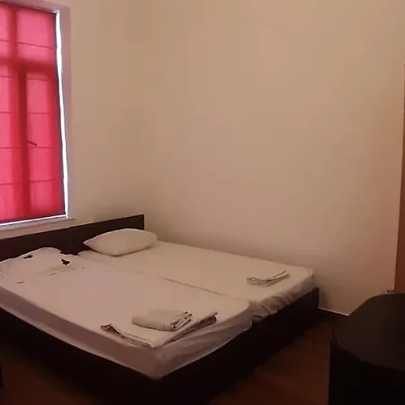 Happyrooms Piata Romana 3*