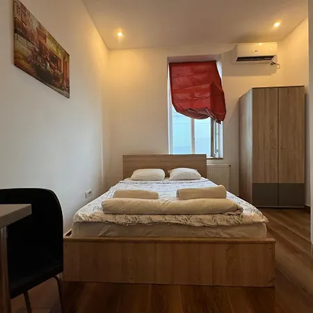 Happyrooms Piata Romana 3*