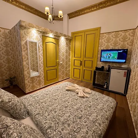 Happyrooms Piata Romana 3*
