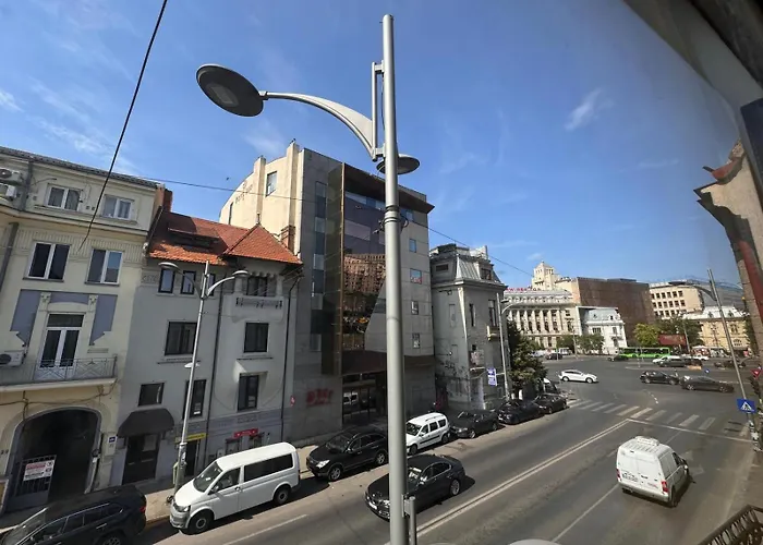 Happyrooms Piata Romana Hotell