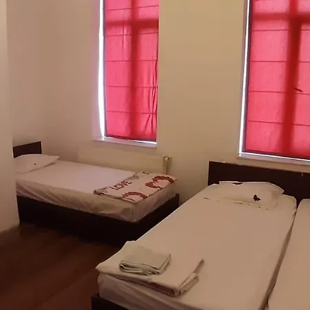 Happyrooms Piata Romana Otel