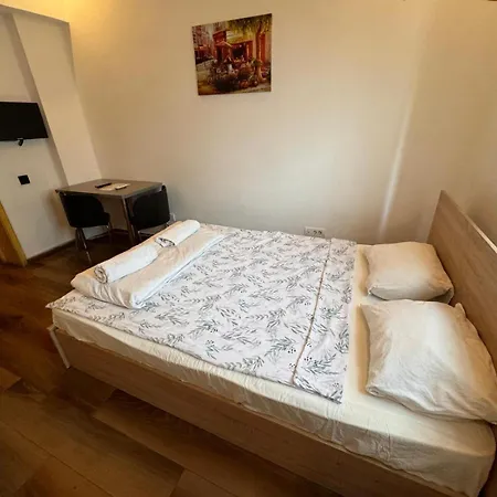 Happyrooms Piata Romana 3* Bukurešť
